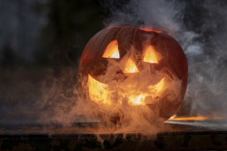 Halloween: le origini della festa + una piccola sorpresa per te