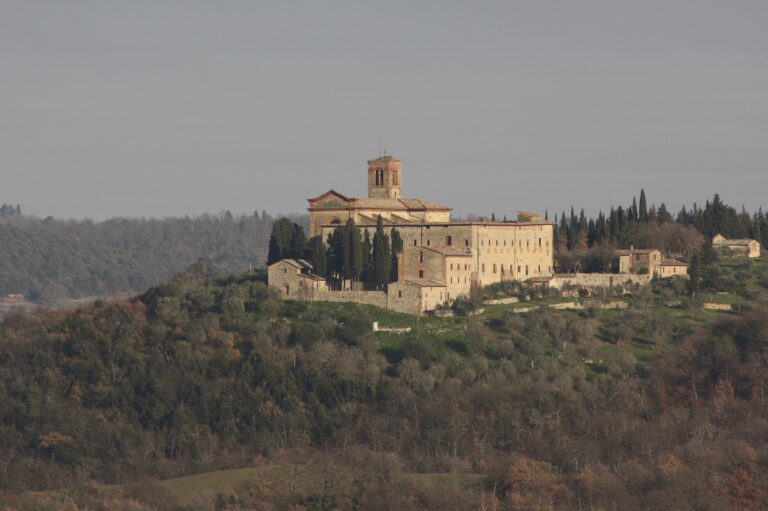 Il Monastero Sant’Anna in Camprena: tra arte, storia e natura