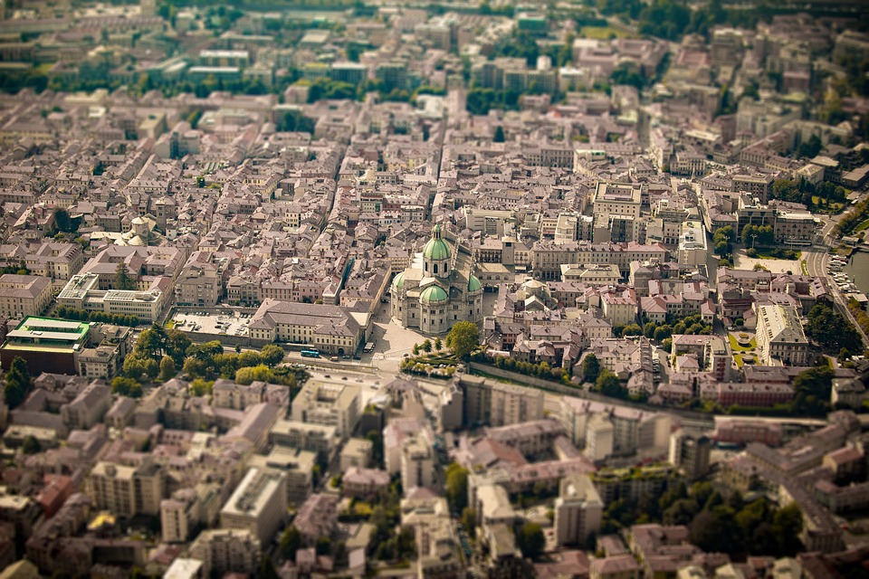 Ricostruzione città di Como