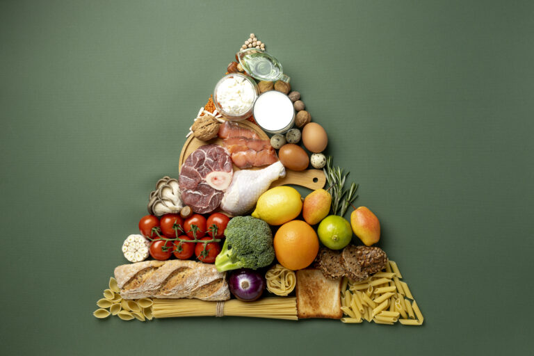 Cos’è la piramide alimentare: tutto ciò che devi sapere.