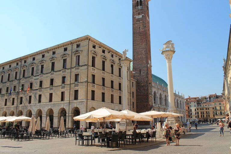 Scopri la bellezza nascosta di Vicenza: Guida ai tesori artistici e culturali della città veneta.