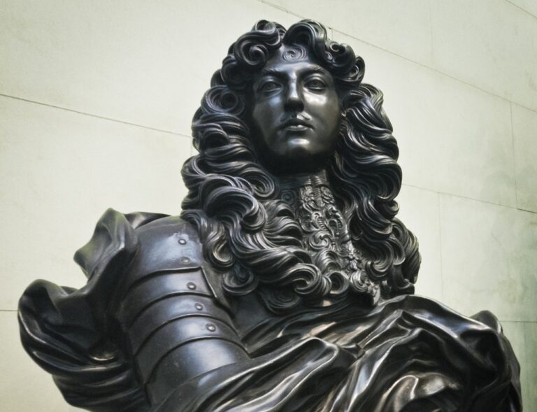 Alla Scoperta del Re Sole: Luigi XIV e il Suo Mondo